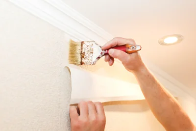 Pose de papier peint à Urbeis — revêtements muraux et toiles de verre